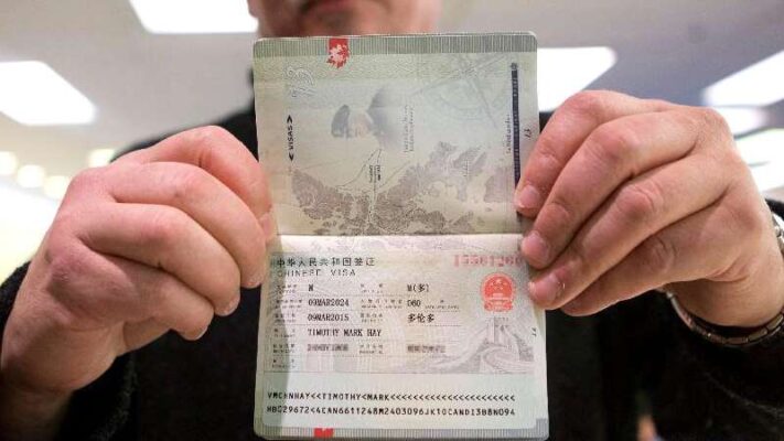 visa Trung Quốc trong hộ chiếu của người được cấp