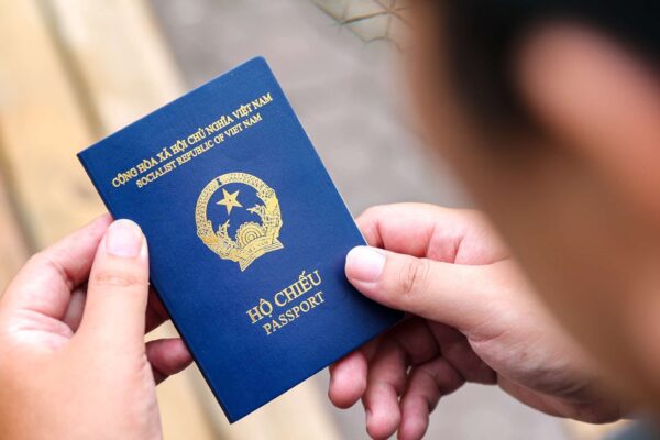 Lệ phí làm hộ chiếu online - hộ chiếu Việt Nam