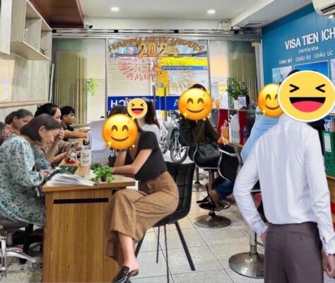Visa Tiện Ích Có Uy Tín Không? Tổng Hợp Đánh Giá Từ Khách Hàng 2026 13 Không gian văn phòng Visa Tiện Ích đông đúc khách hàng đang được các chuyên viên tư vấn trực tiếp về thủ tục xin visa.