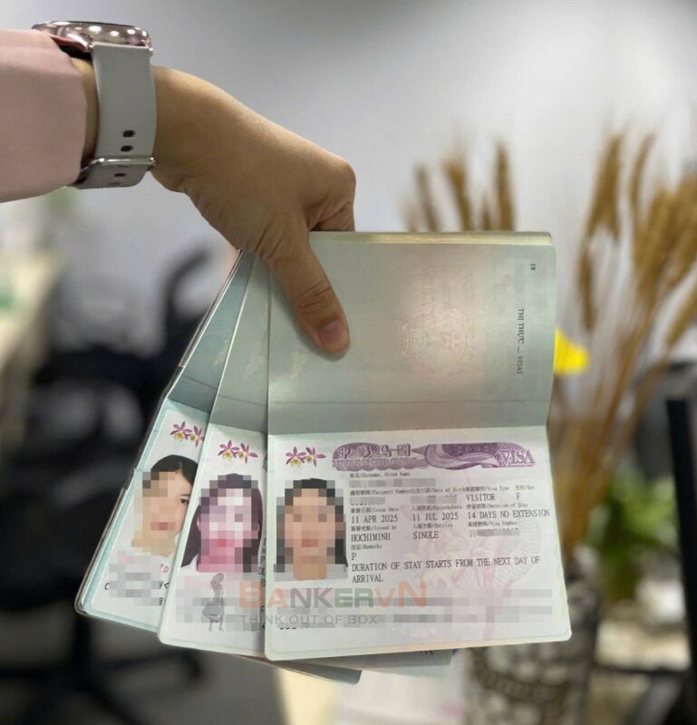 Top 10 công ty chuyên Visa Đài Loan uy tín Tại TPHCM 28 Khách hàng nhận kết quả đậu visa Đài Loan tại công ty Bankervn